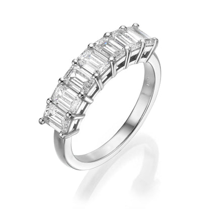Emerald diamonds ring